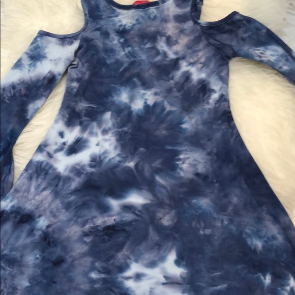Blue tie dye cold shoulder bell sleeve dress - Picture 4 of 5